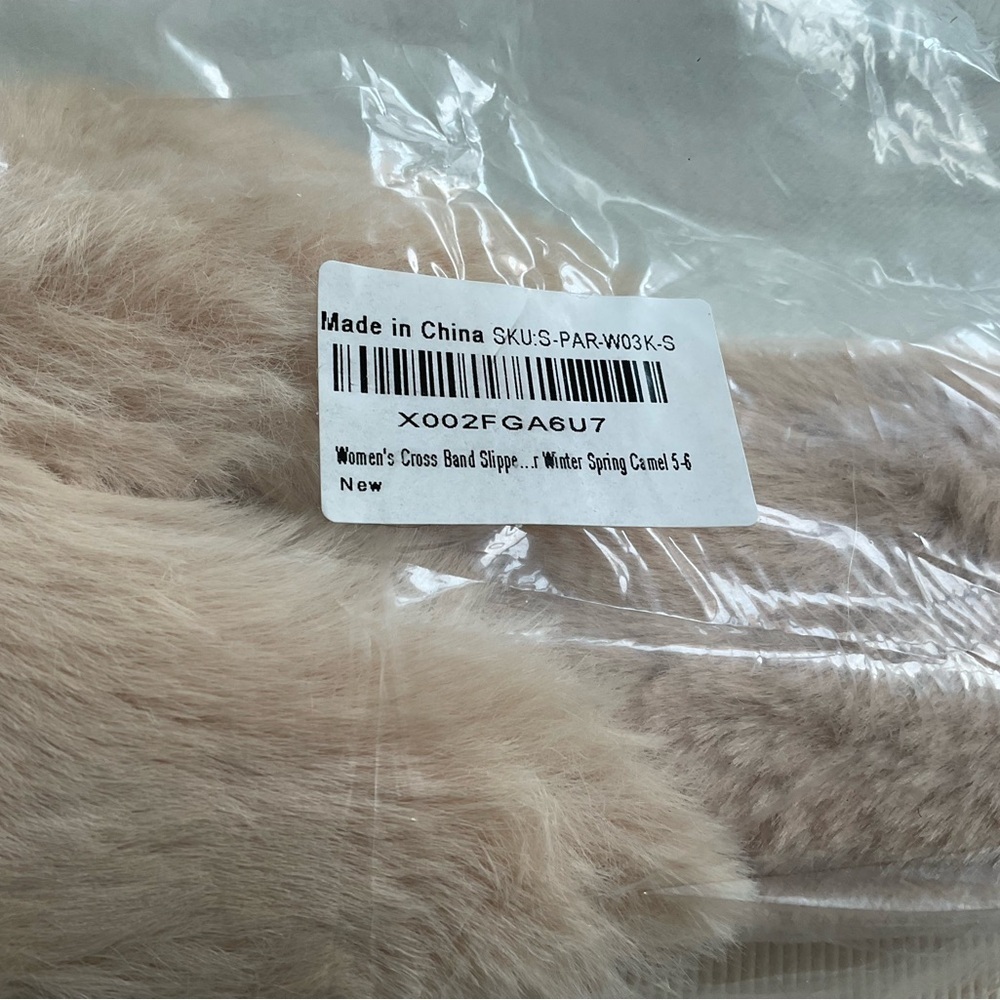 PARLOVABLE Women's Small 5/6 Open Toe Slippers Soft Plush Furry Beige NIB - Picture 9 of 12